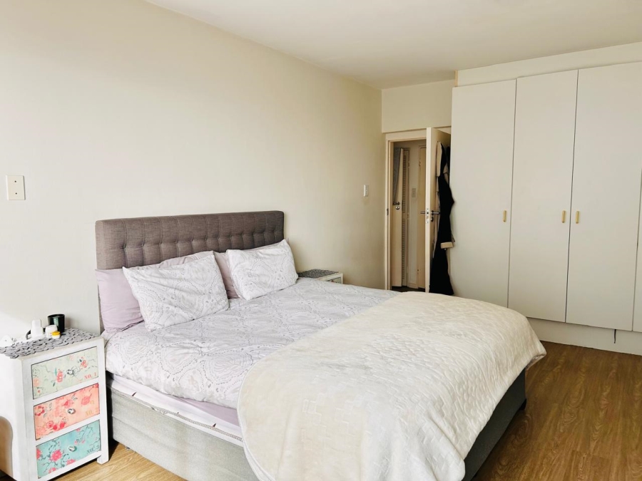 3 Bedroom Property for Sale in Mouille Point Western Cape